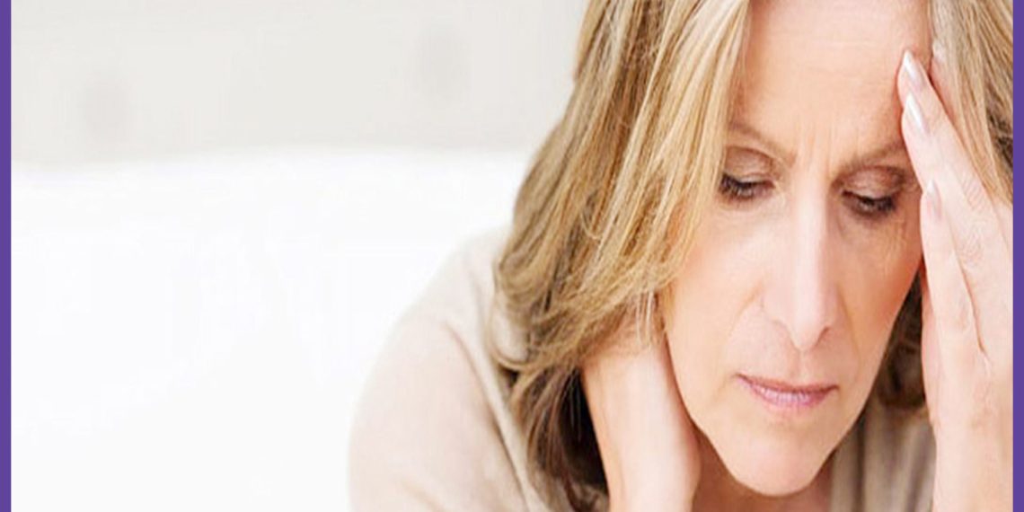 Mẹo giữ răng khỏe cho phụ nữ tiền mãn kinh